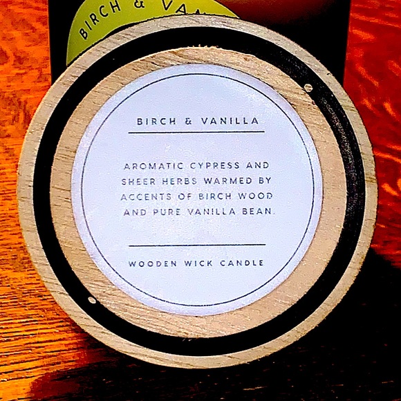 DW HOME CANDLE BIRCH & VANILLA NEW WOOD WICK RICHLY SCENTED - Picture 3 of 4